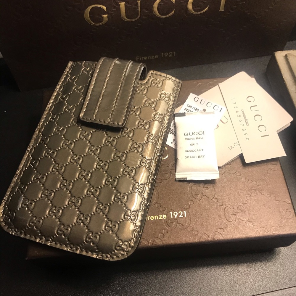 100% Authentic Gucci Guccissima Silver phone case
